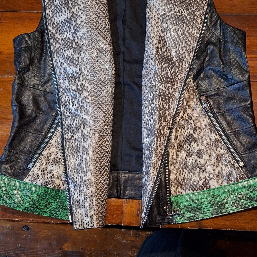 Real Snakeskin and Leather Vest - Picture 3 of 4